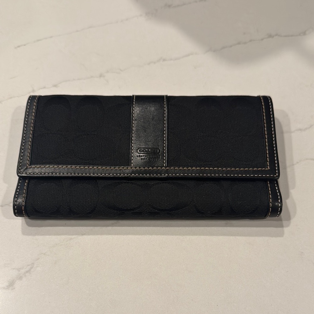 Gently Used Black Coach Signature Collection Black Wallet
